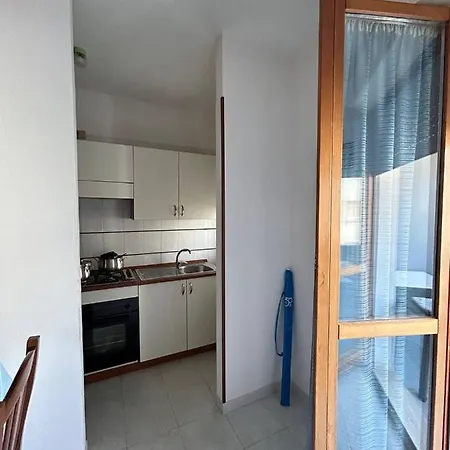 Pm 15 Via Liguria Apartament *