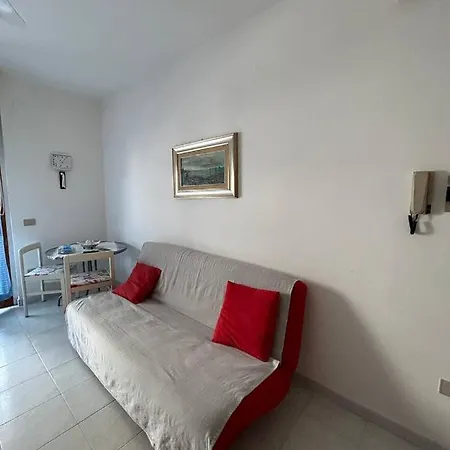 Appartamento Pm 15 Via Liguria *